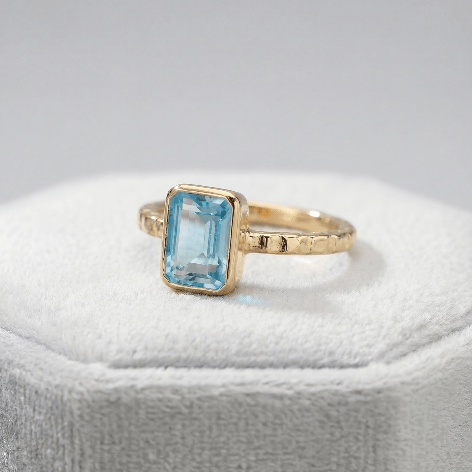 Tidewashed Sky Blue Topaz Ring – Octagonal Gemstone & Hammered Band